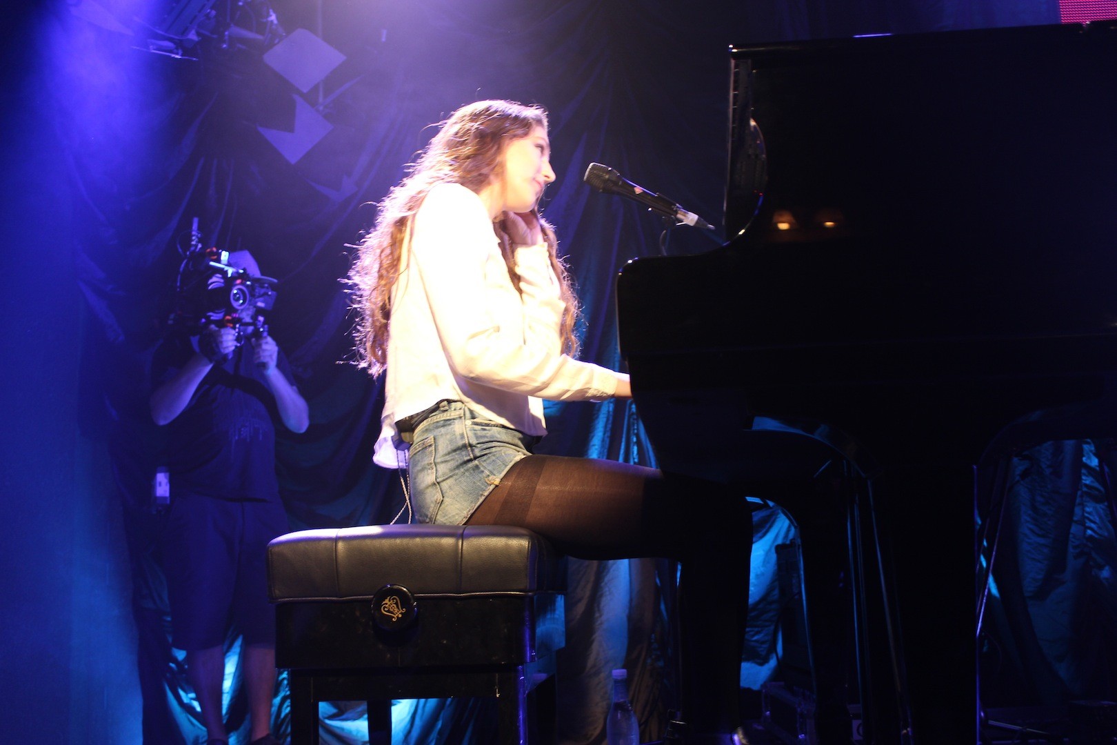 Birdy, birdy live in nz, zm radio, iHeartRadio, Warner Music NZ, Music, Music gigs, events, Rachel Hunter, beauty blog nz, fashion blog nz, style blog nz, beauty media nz, fashion media nz, angie fredatovich, gurlinterrupted, fashion, beauty